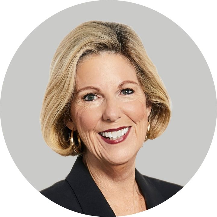 circular headshot of LMU SOE faculty and staff member Mary McCullough